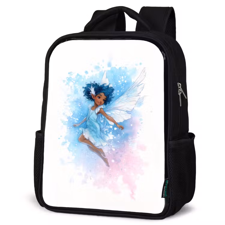 Kinderrucksack - Schwarz - Tanzende Elfe mit blauen Flügeln und Aquarelleffekt — 4