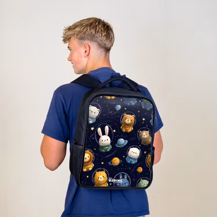 Kinderrucksack - Schwarz - Tiere - Astronaut - Planeten - Sterne — 3