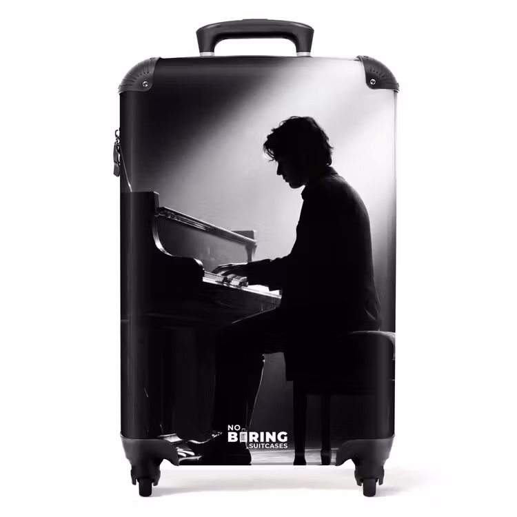 Koffer - Person – Klavier – Musik – Schwarz-Weiß – Bühne — 1