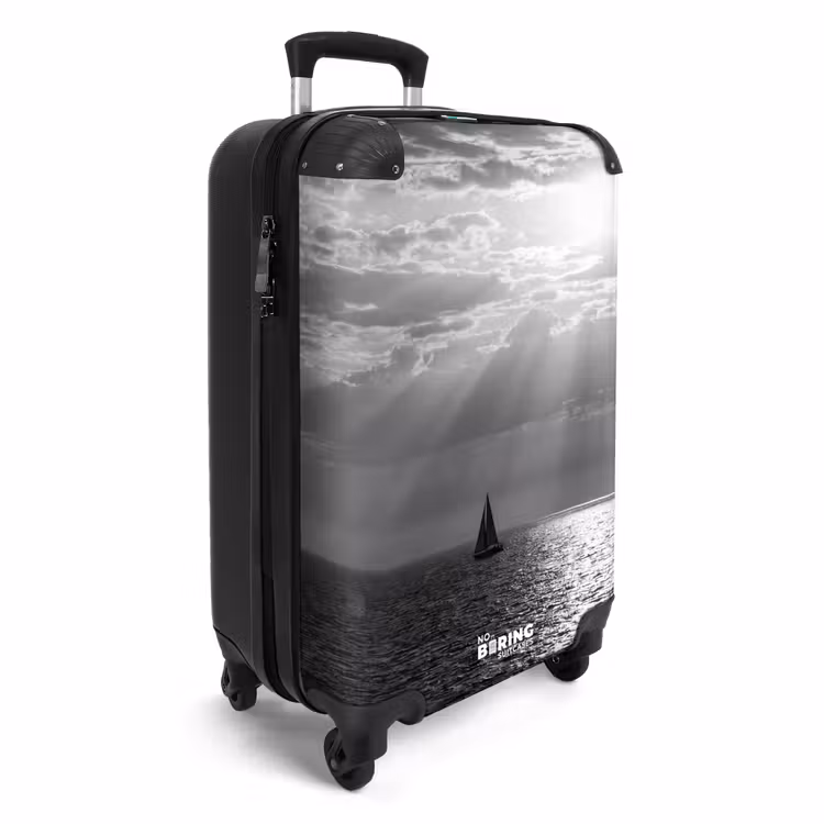 Koffer - Wasser – Boot – Luft – Natur – Schwarz-Weiß — 2