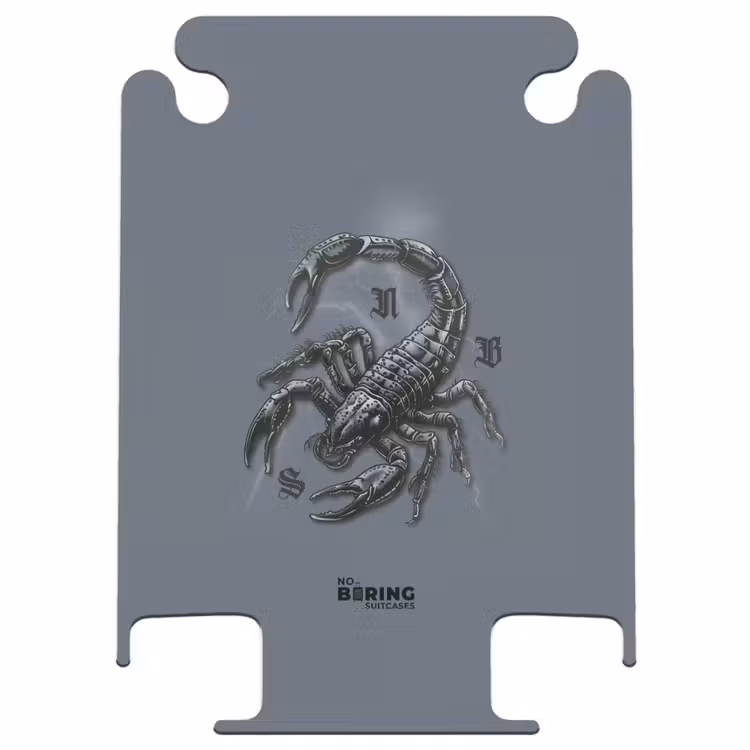 CaseSwap™ - Tattoo Stil- Realistischer Skorpion auf grauem Hintergrund — 1